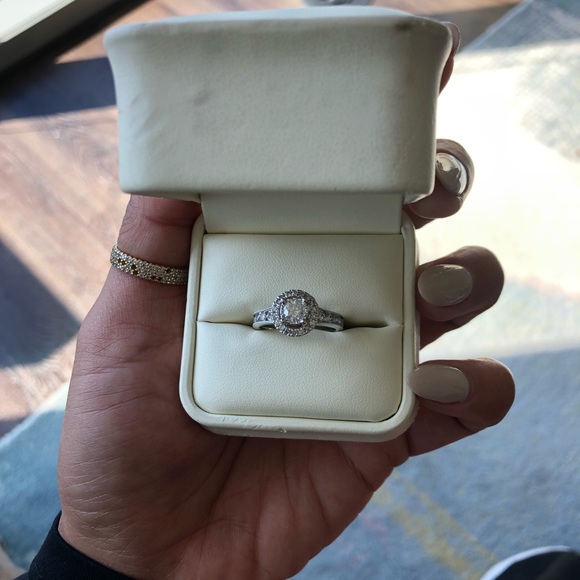 Diamond Engagement Ring (REAL) - Picture 12 of 13